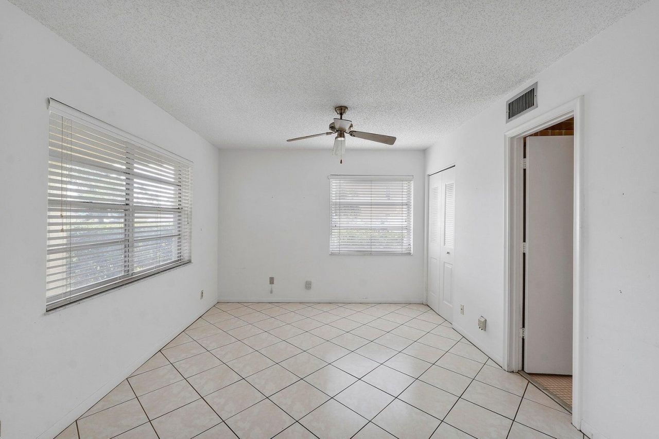 1141 Violet Terrace, Unit 101, Delray Beach, FL 33445 Photo