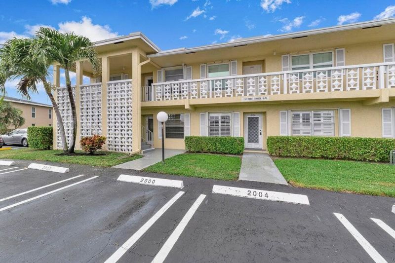 1141 Violet Terrace, Unit 101, Delray Beach, FL 33445 Photo