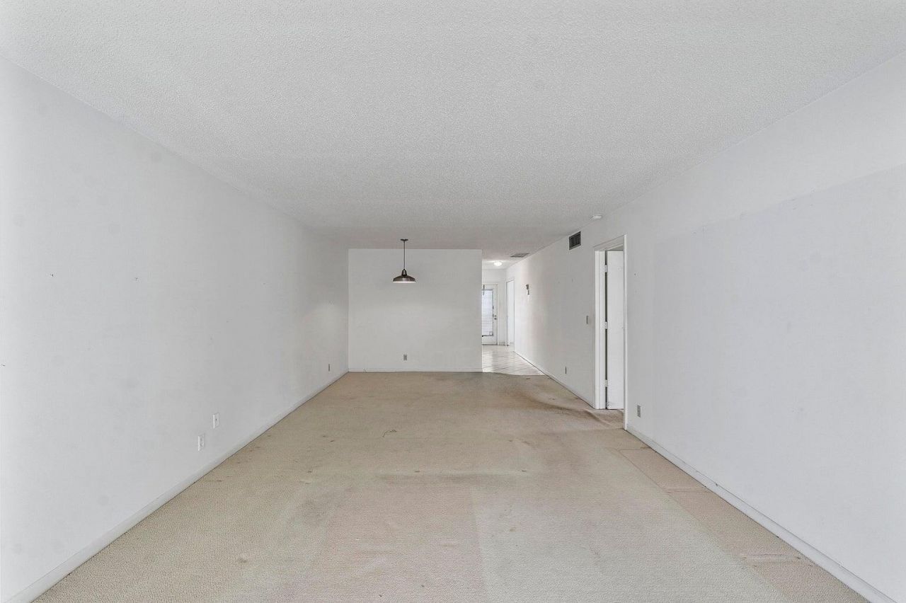 1141 Violet Terrace, Unit 101, Delray Beach, FL 33445 Photo