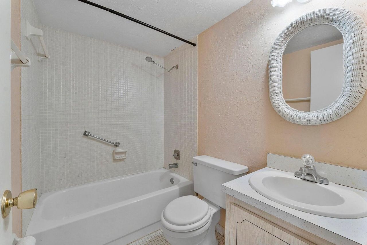 1141 Violet Terrace, Unit 101, Delray Beach, FL 33445 Photo