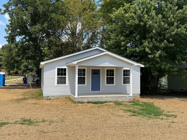 156 Barksdale Ave., Mckenzie, TN 38201