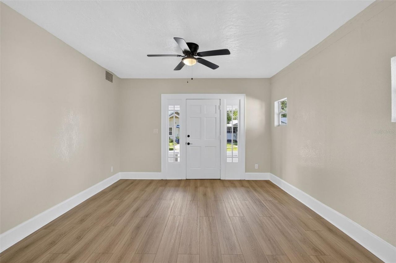 1240 James Avenue S, Saint Petersburg, FL 33705 Photo