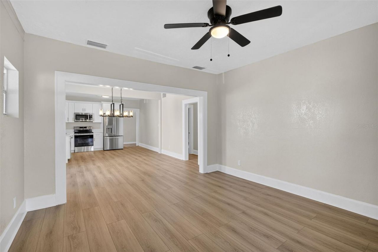 1240 James Avenue S, Saint Petersburg, FL 33705 Photo