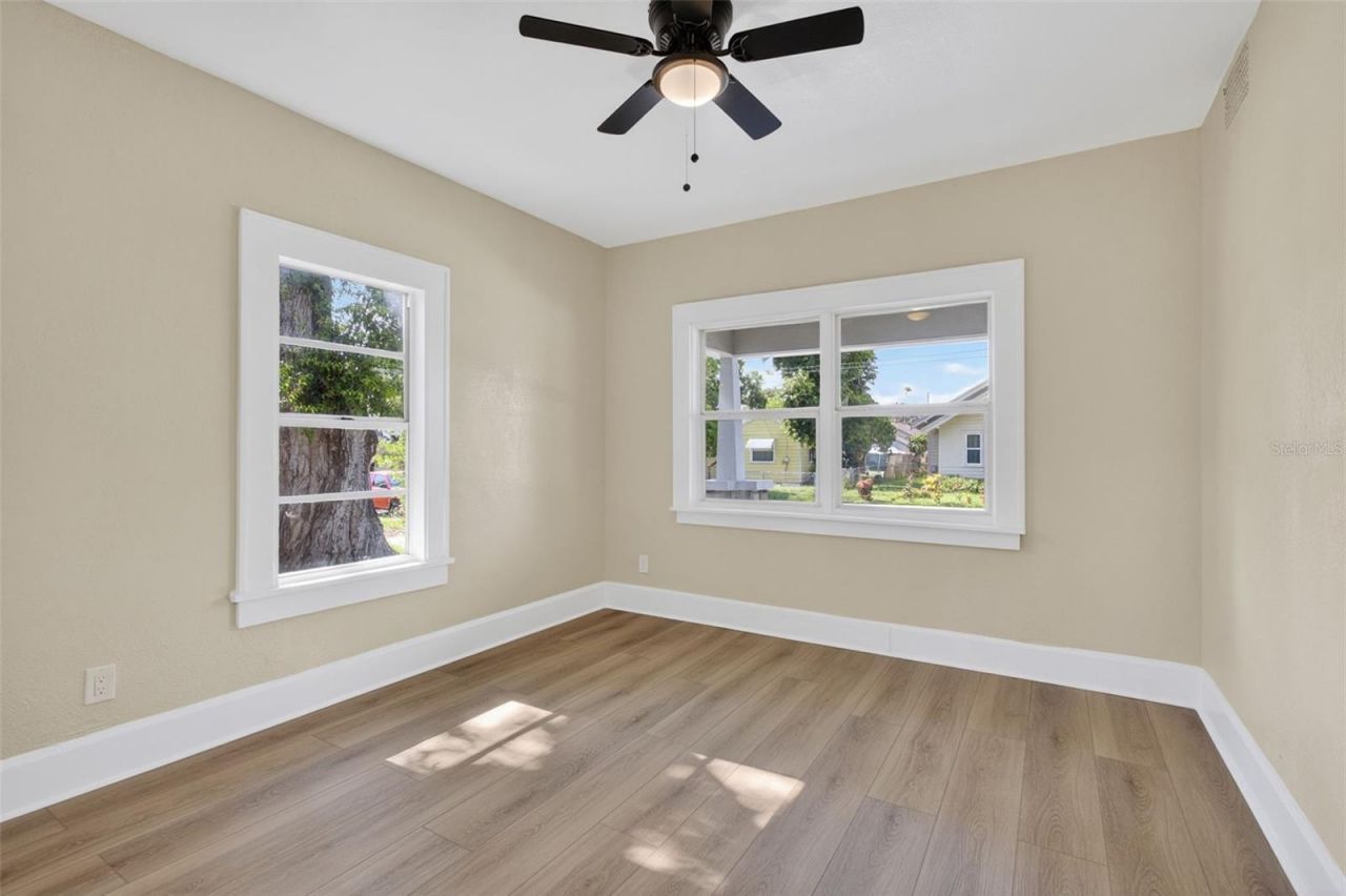 1240 James Avenue S, Saint Petersburg, FL 33705 Photo