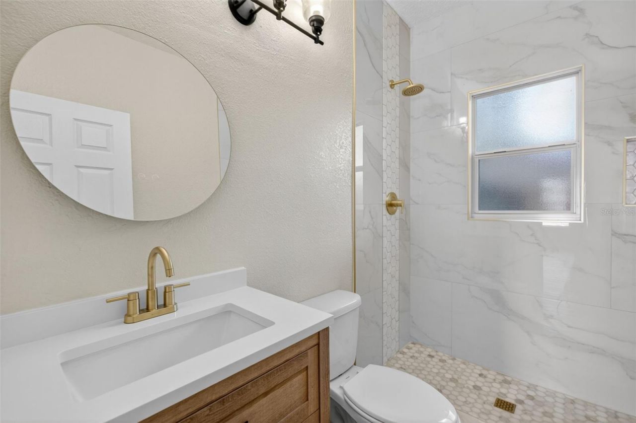 1240 James Avenue S, Saint Petersburg, FL 33705 Photo