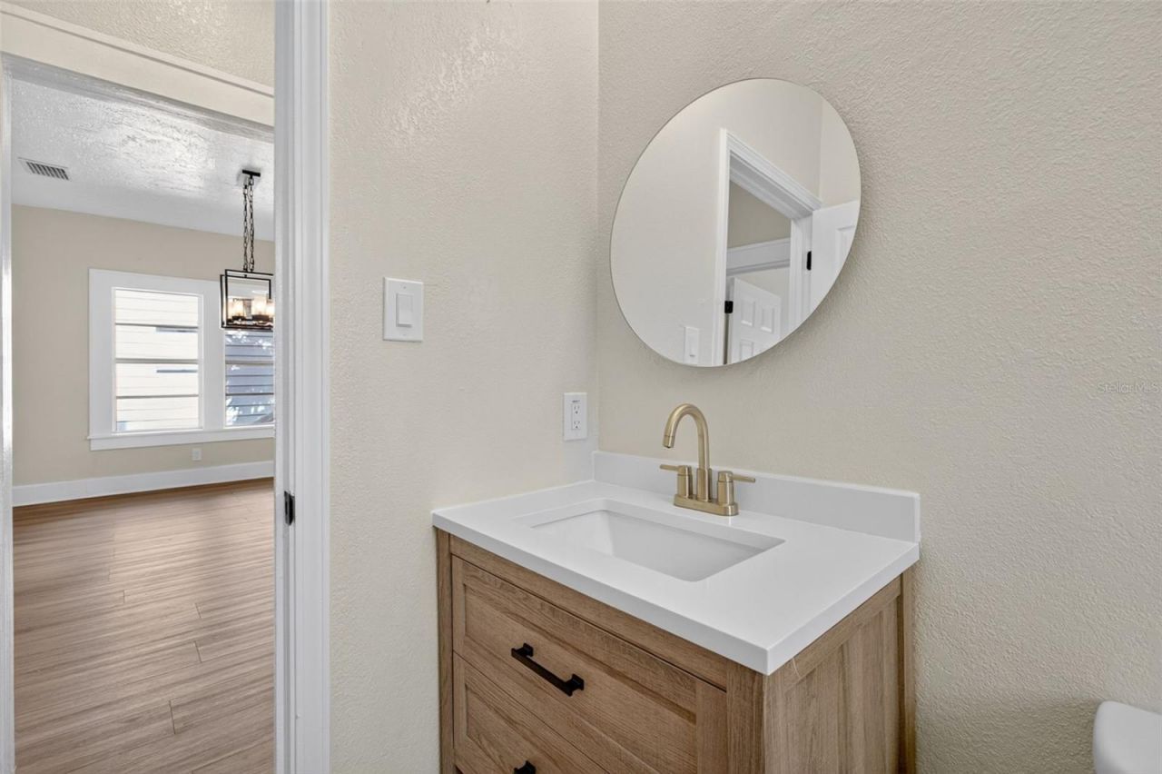 1240 James Avenue S, Saint Petersburg, FL 33705 Photo