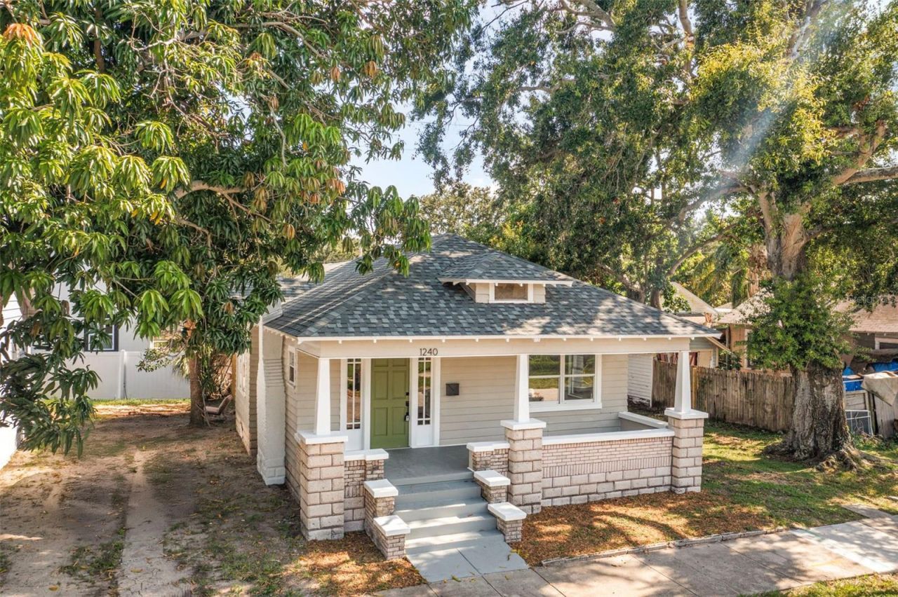 1240 James Avenue S, Saint Petersburg, FL 33705 Photo