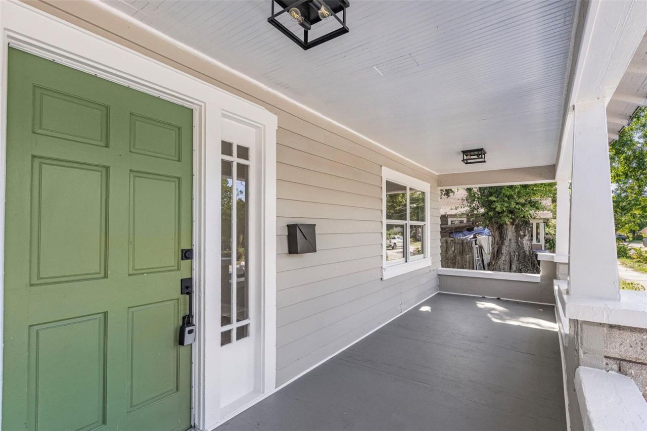 1240 James Avenue S, Saint Petersburg, FL 33705 Photo