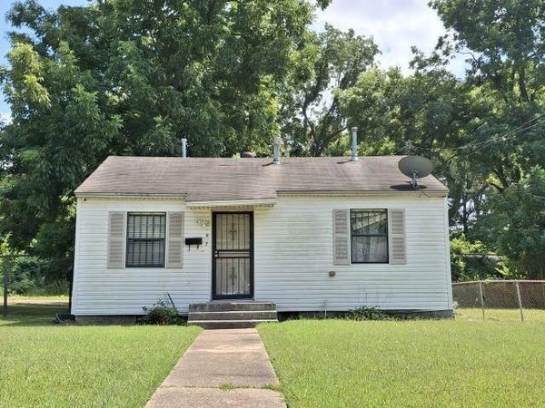 1907 Madison Avenue, West Memphis, AR 72301