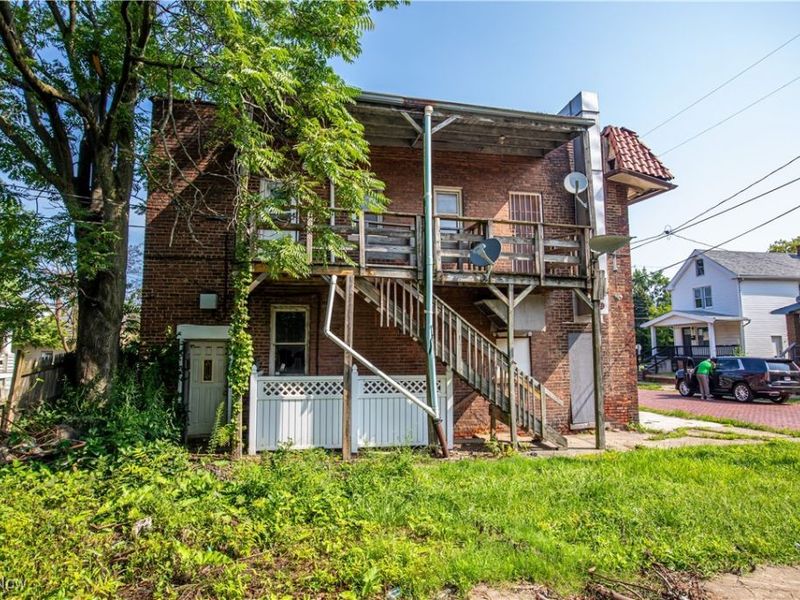 17216 Grovewood Avenue, Cleveland, OH 44119 Photo 10