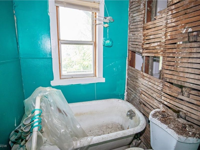 17216 Grovewood Avenue, Cleveland, OH 44119 Photo 22