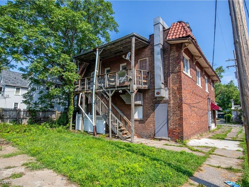 17216 Grovewood Avenue, Cleveland, OH 44119 Photo 6