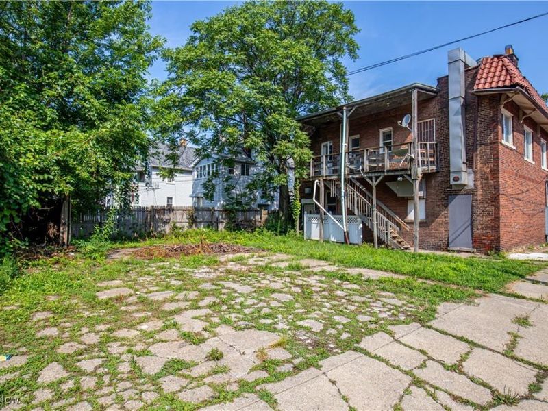 17216 Grovewood Avenue, Cleveland, OH 44119 Photo 7