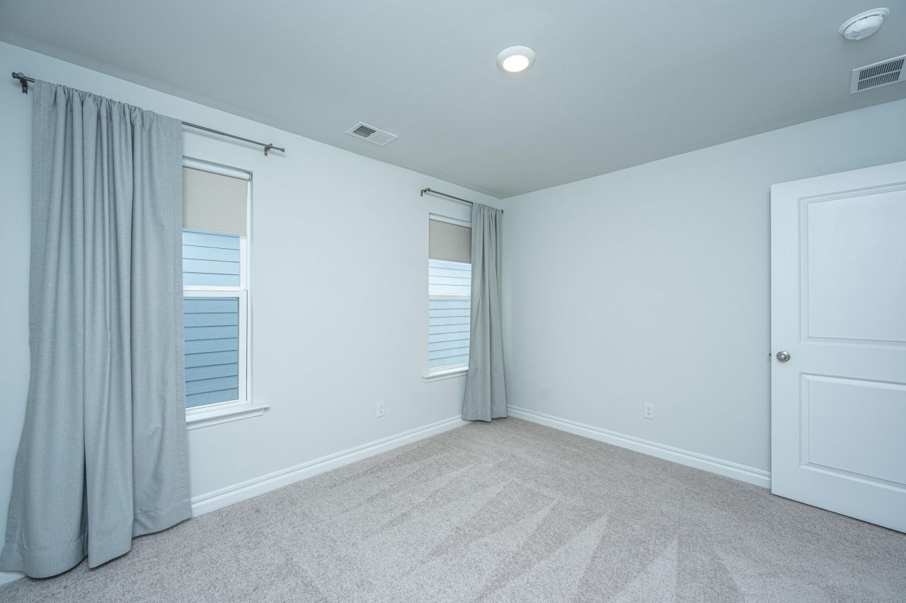 137 Brant Drive Photo 29