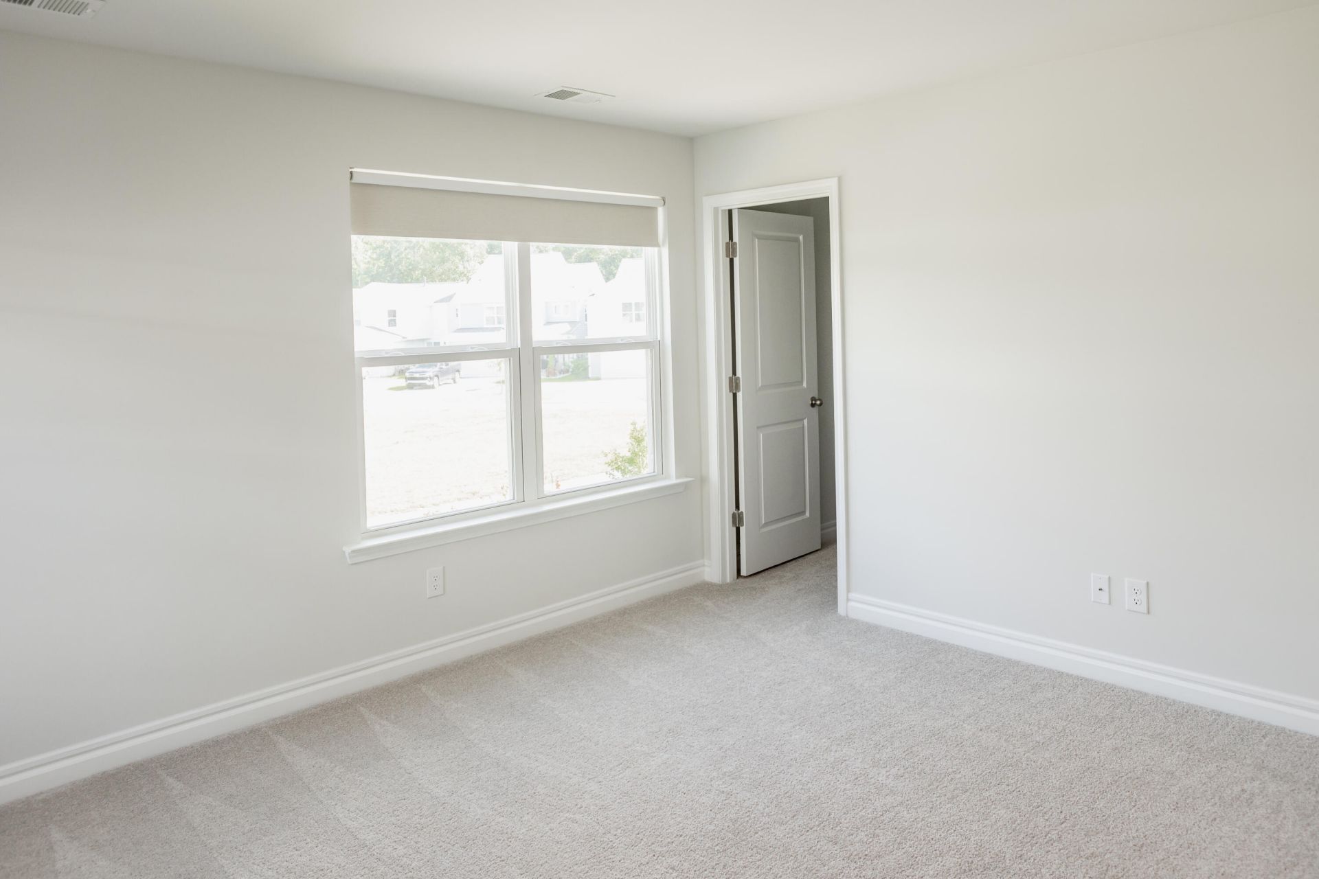 137 Brant Drive Photo 32