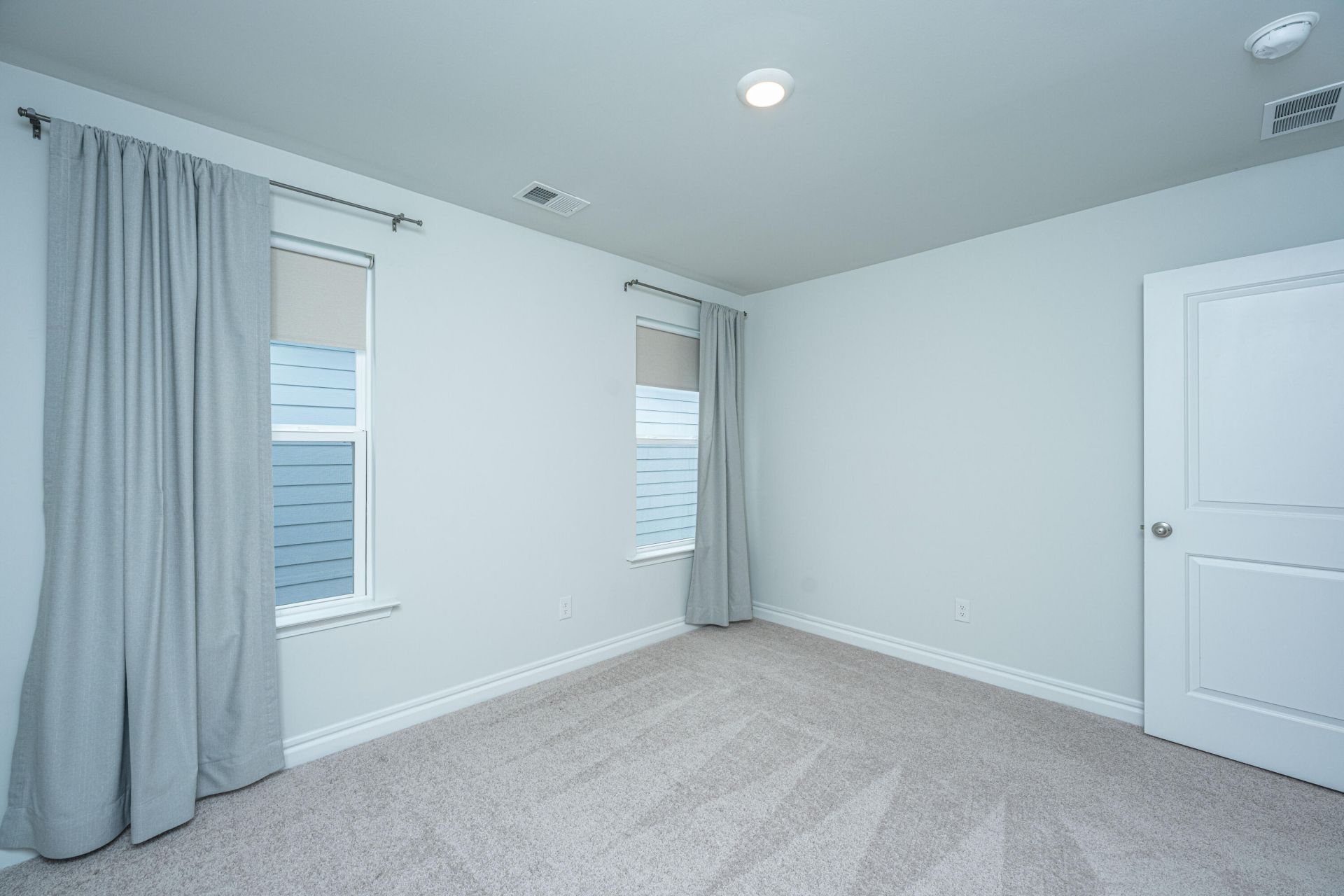 137 Brant Drive Photo 33