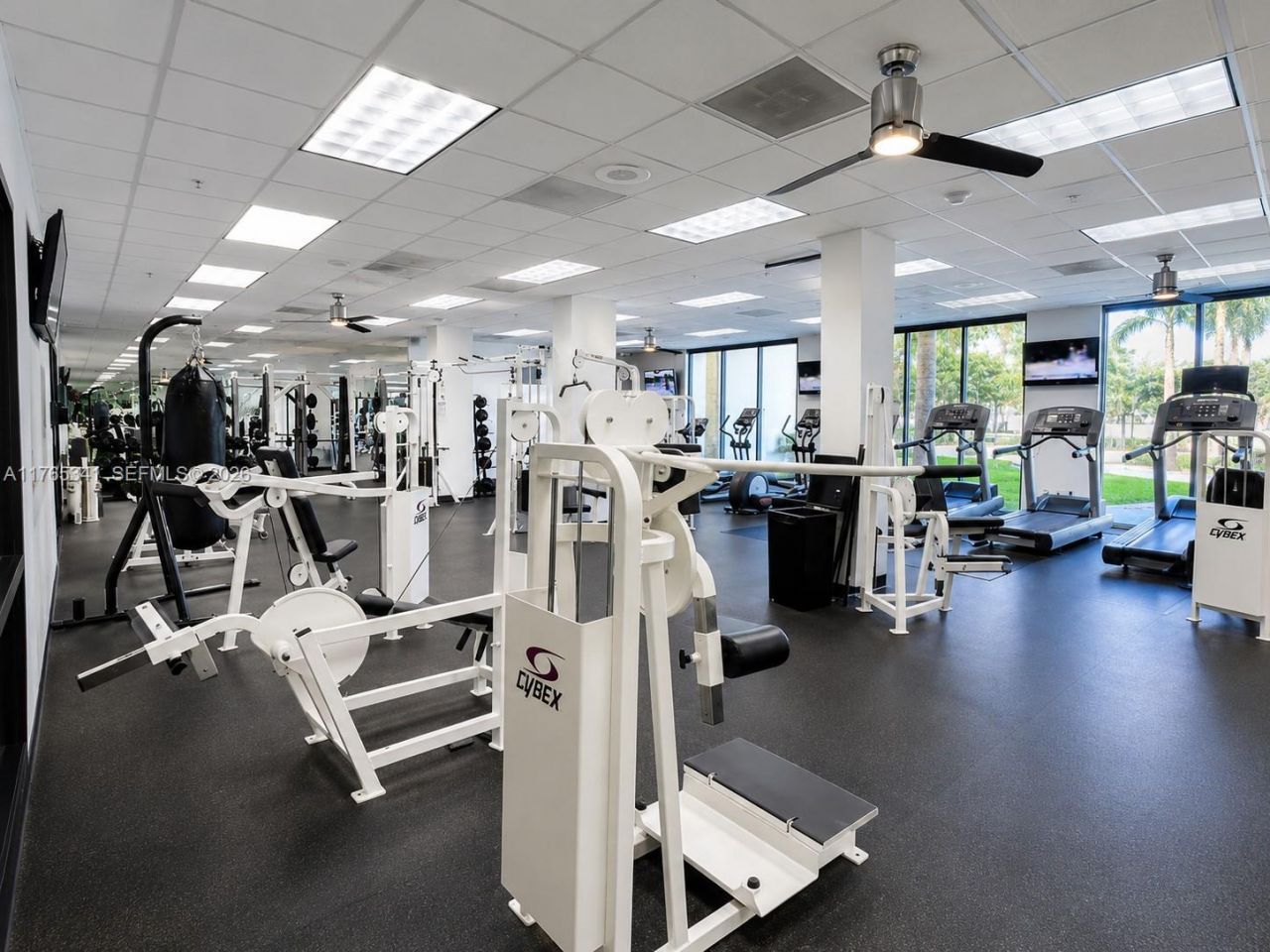 19390 Collins Ave, Unit 312, Sunny Isles Beach, FL 33160 Photo