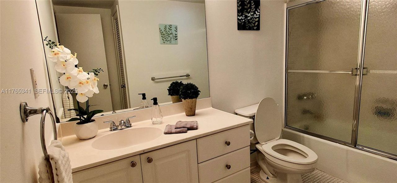 19390 Collins Ave, Unit 312, Sunny Isles Beach, FL 33160 Photo