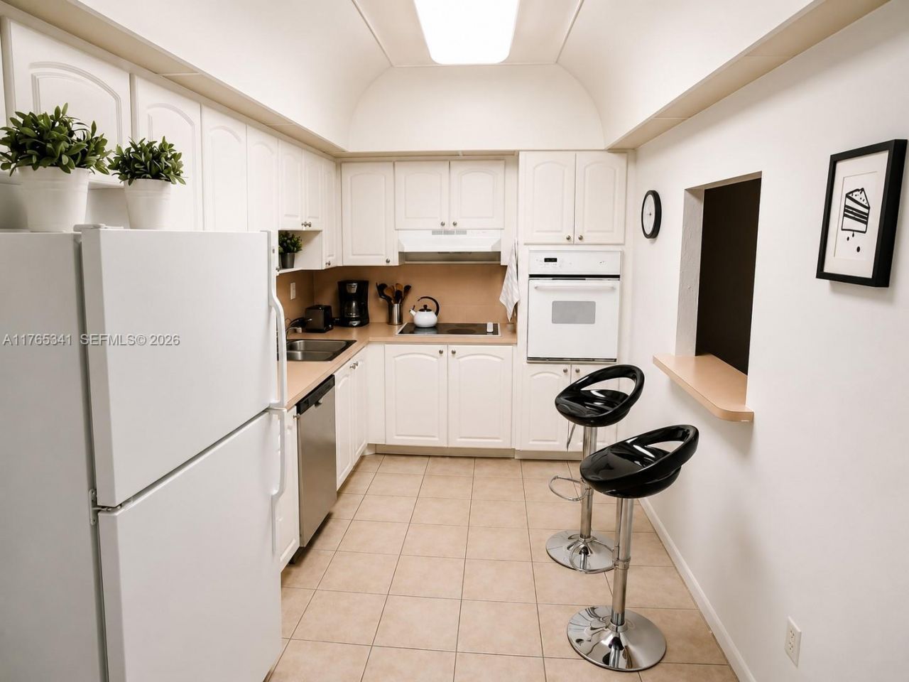 19390 Collins Ave, Unit 312, Sunny Isles Beach, FL 33160 Photo