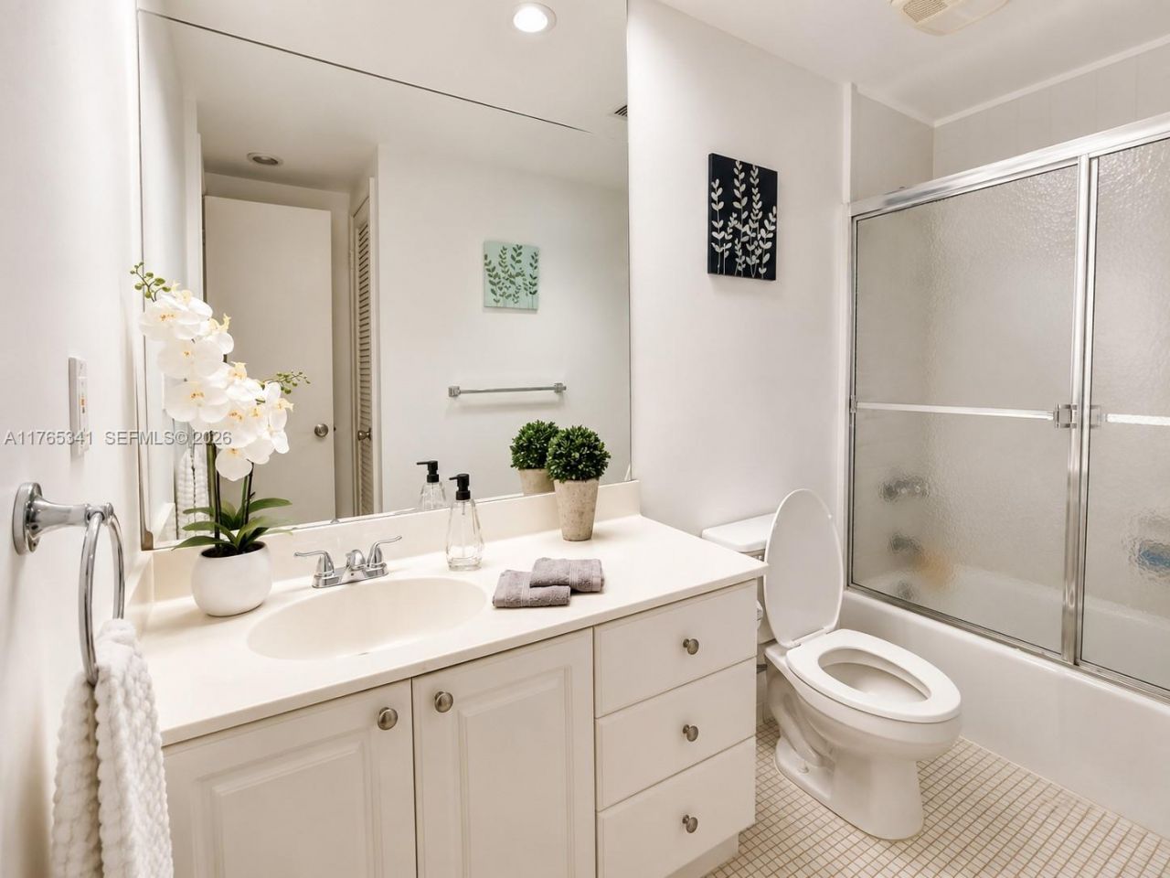 19390 Collins Ave, Unit 312, Sunny Isles Beach, FL 33160 Photo