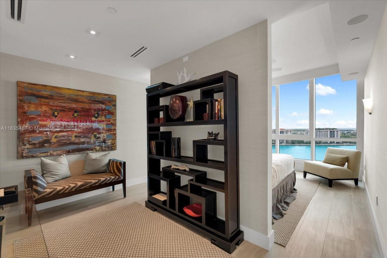 100 S Pointe Dr, Unit 1502, Miami Beach, FL 33139 Photo