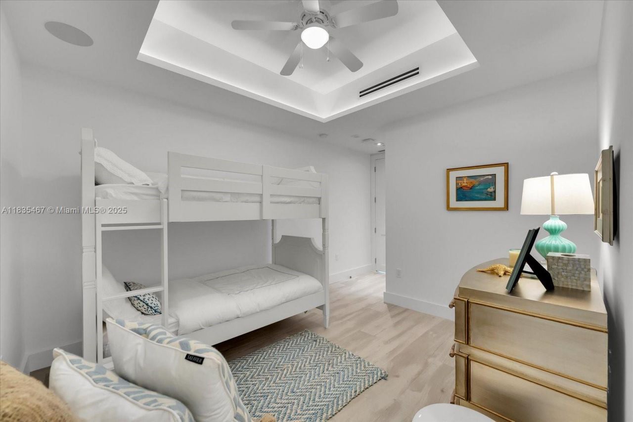 100 S Pointe Dr, Unit 1502, Miami Beach, FL 33139 Photo