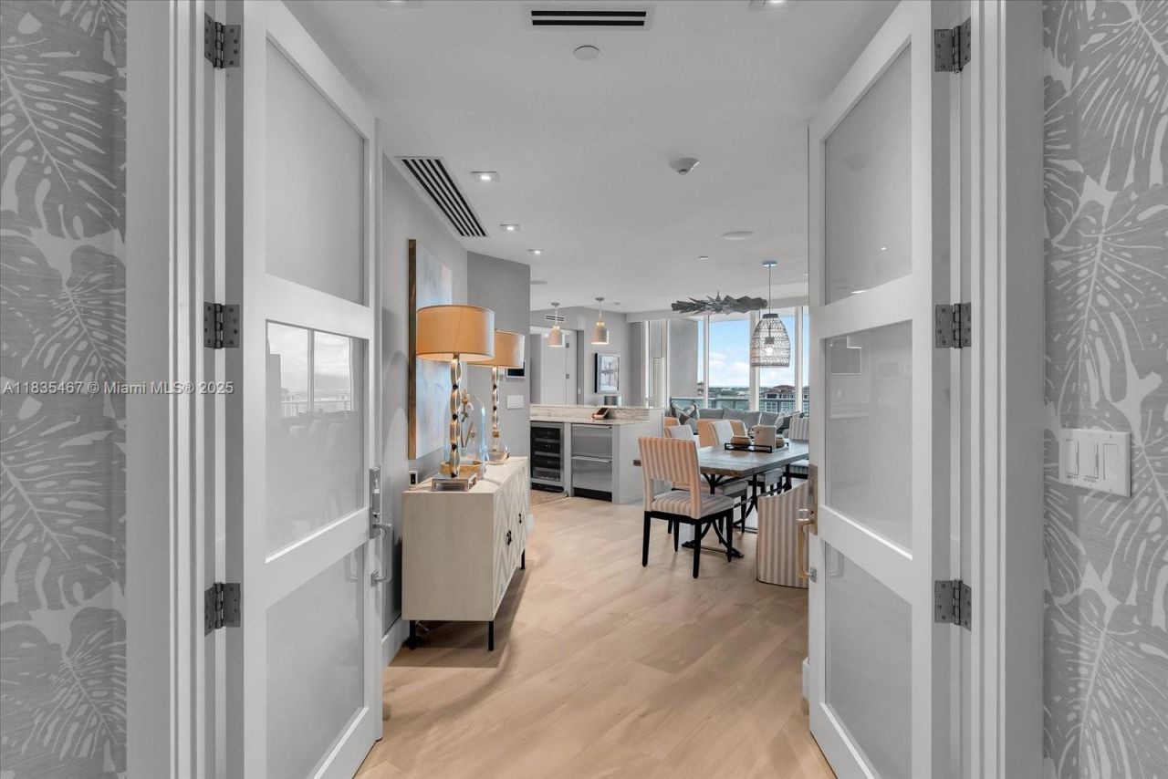 100 S Pointe Dr, Unit 1502, Miami Beach, FL 33139 Photo