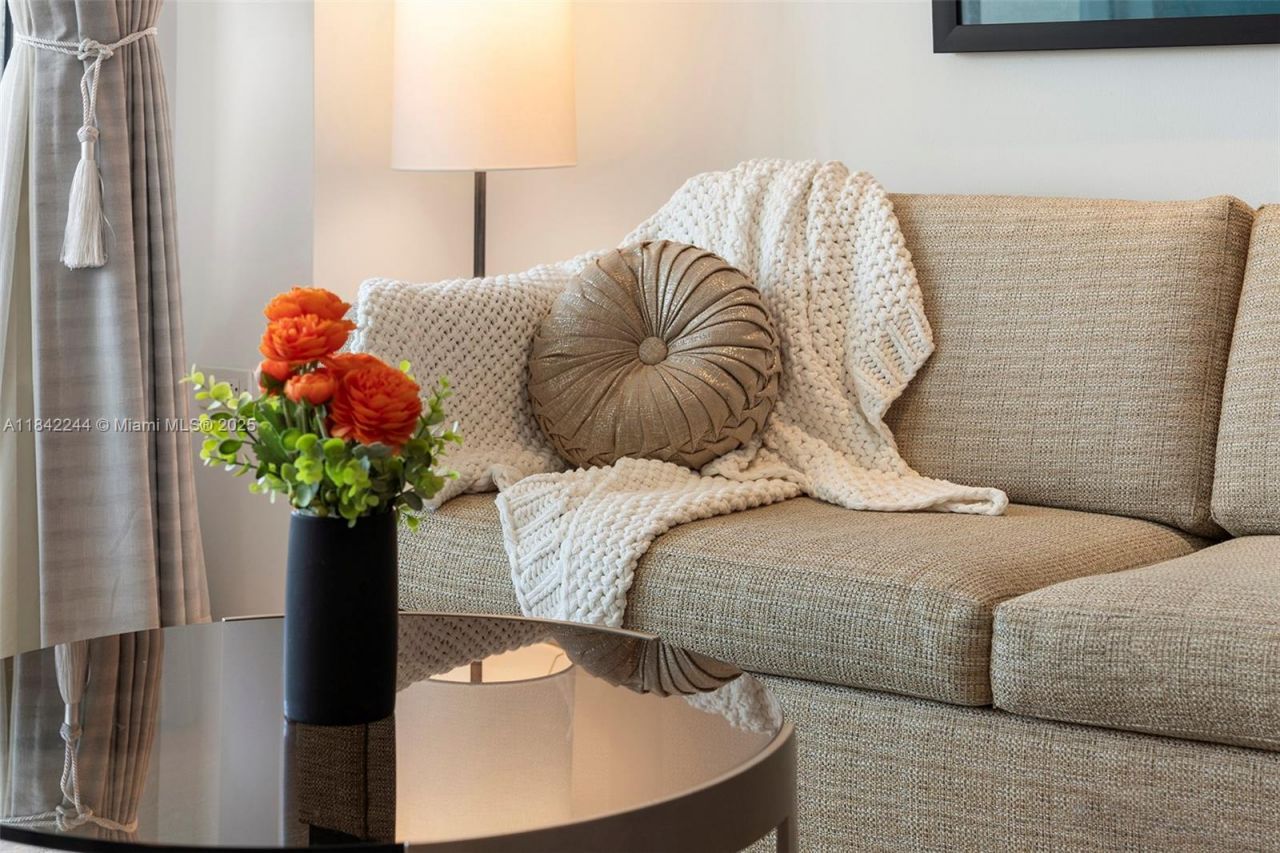 4391 Collins Ave, Unit 802, Miami Beach, FL 33140 Photo