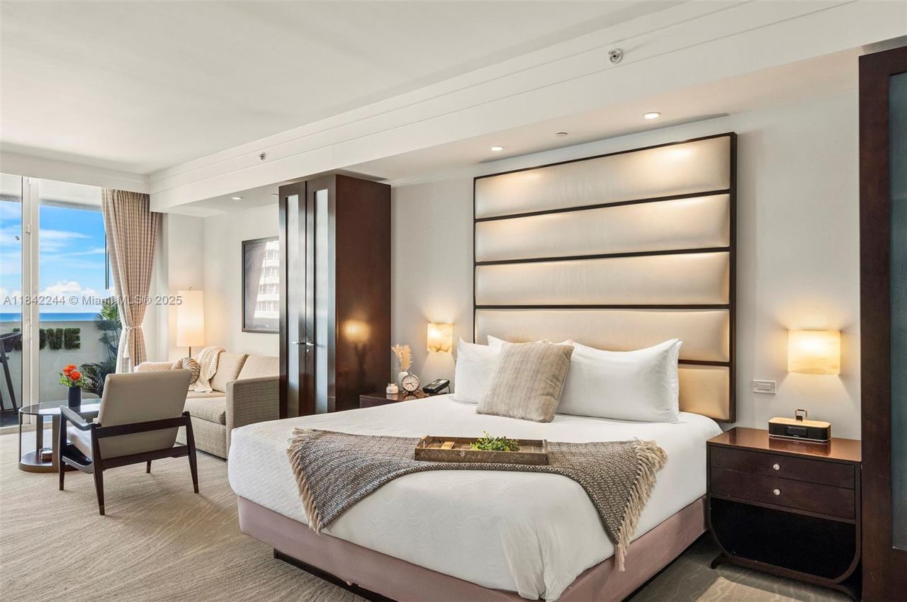 4391 Collins Ave, Unit 802, Miami Beach, FL 33140 Photo