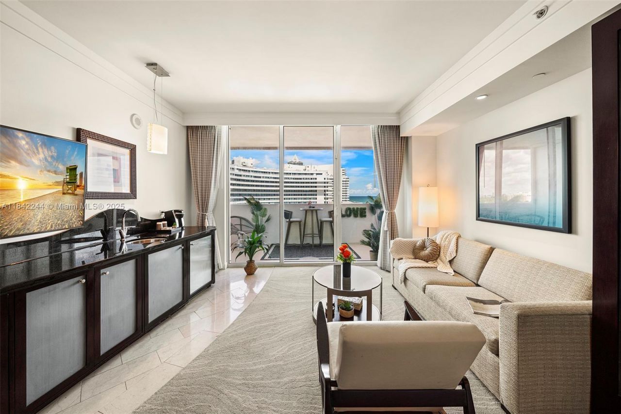 4391 Collins Ave, Unit 802, Miami Beach, FL 33140 Photo