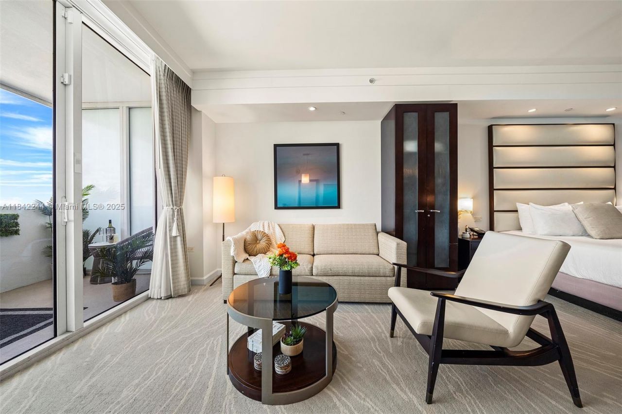 4391 Collins Ave, Unit 802, Miami Beach, FL 33140 Photo