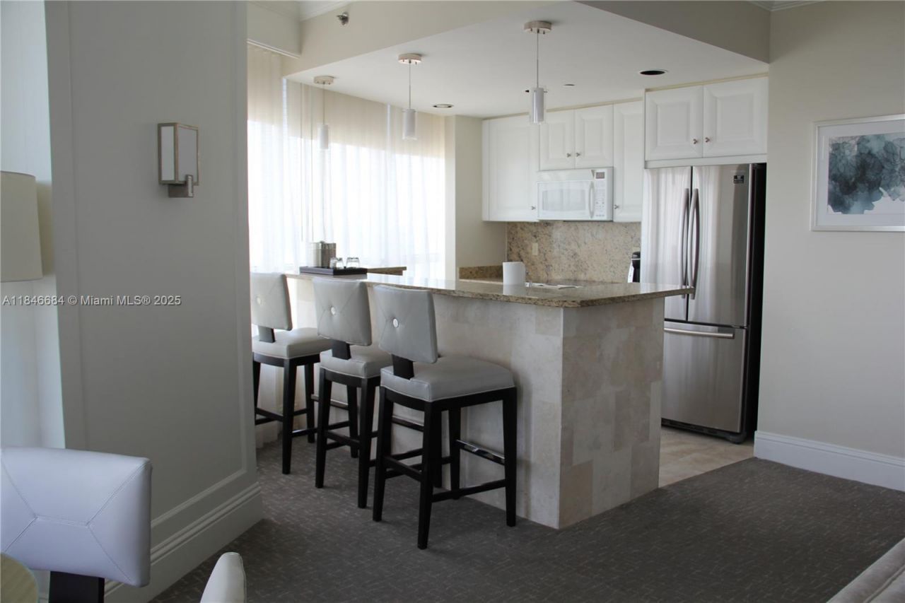 4401 Collins Ave, Unit 1915/1917, Miami Beach, FL 33140 Photo