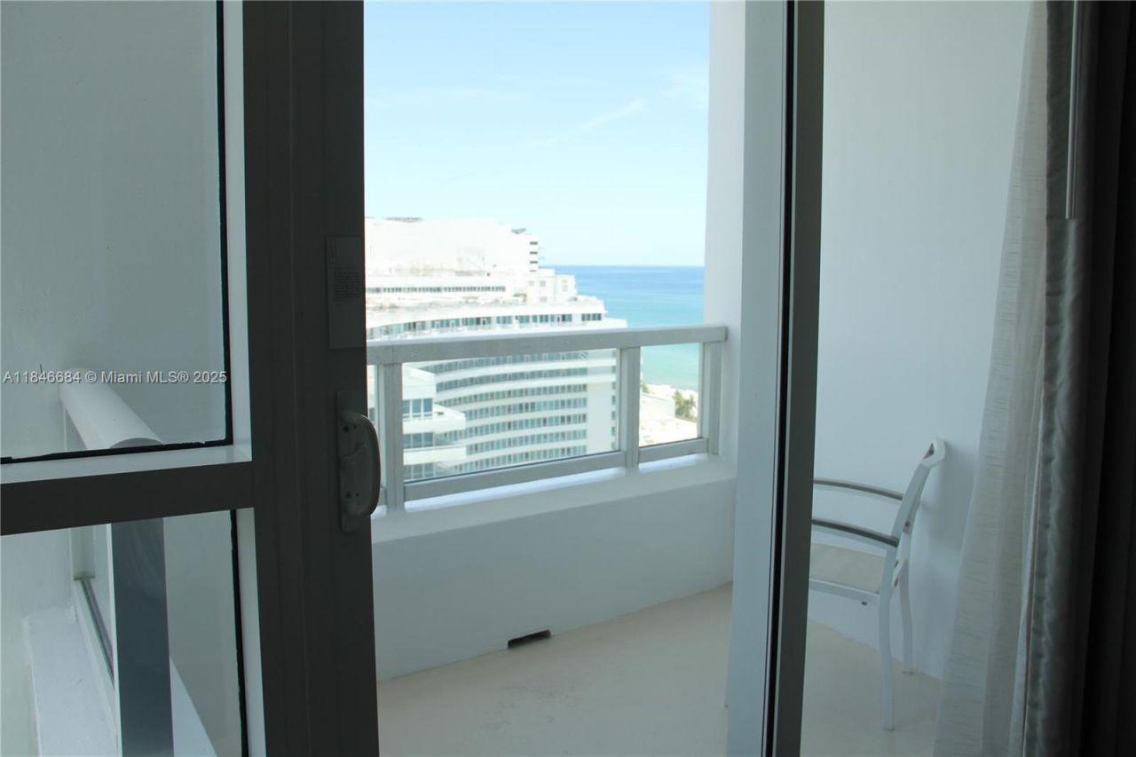 4401 Collins Ave, Unit 1915/1917, Miami Beach, FL 33140 Photo