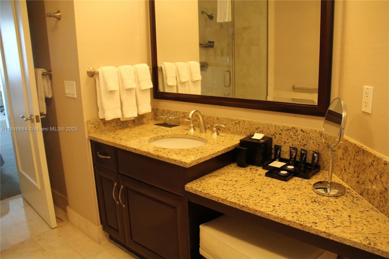 4401 Collins Ave, Unit 1915/1917, Miami Beach, FL 33140 Photo