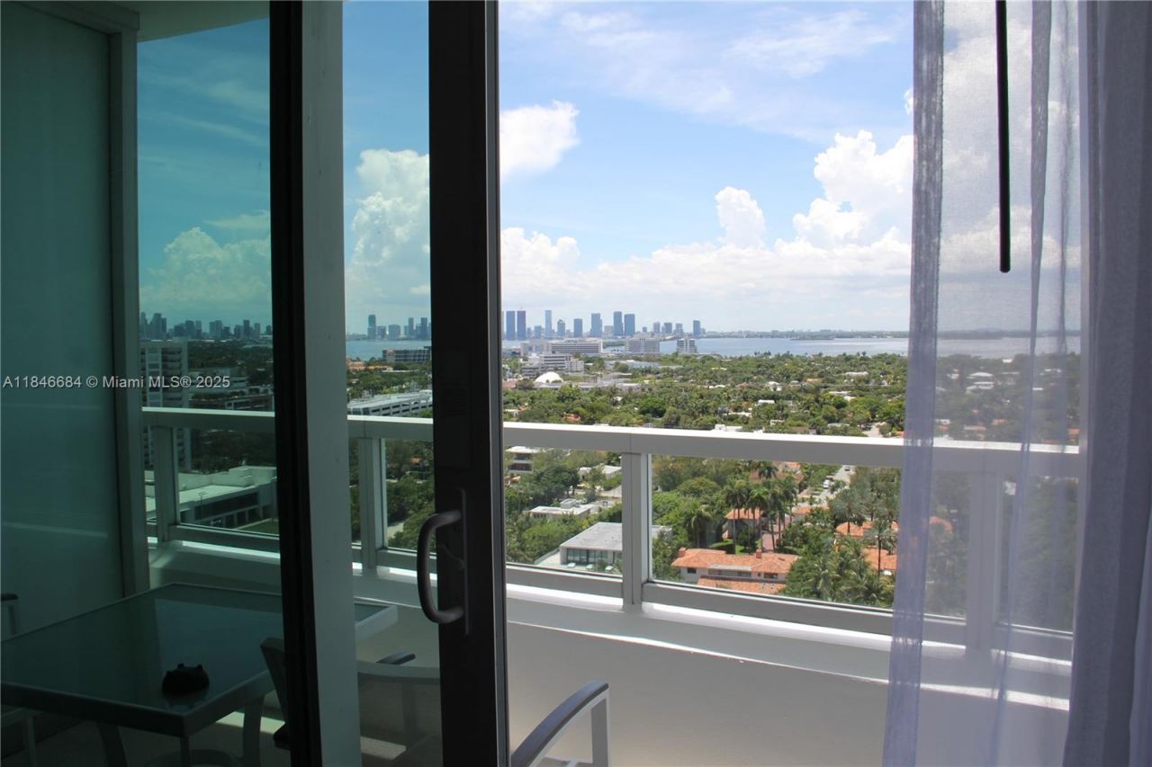 4401 Collins Ave, Unit 1915/1917, Miami Beach, FL 33140 Photo