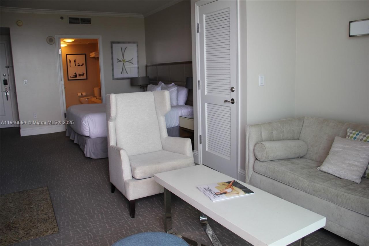 4401 Collins Ave, Unit 1915/1917, Miami Beach, FL 33140 Photo