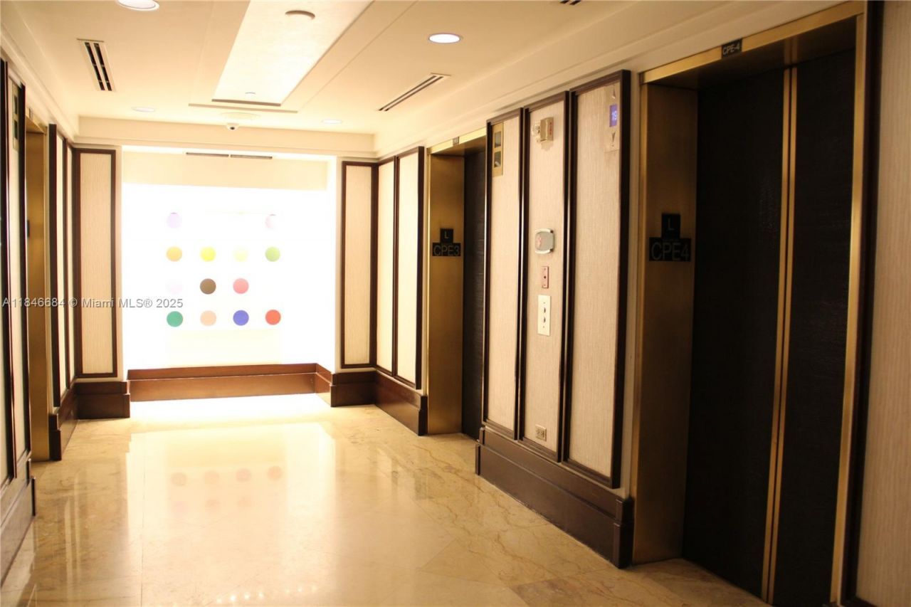 4401 Collins Ave, Unit 1915/1917, Miami Beach, FL 33140 Photo