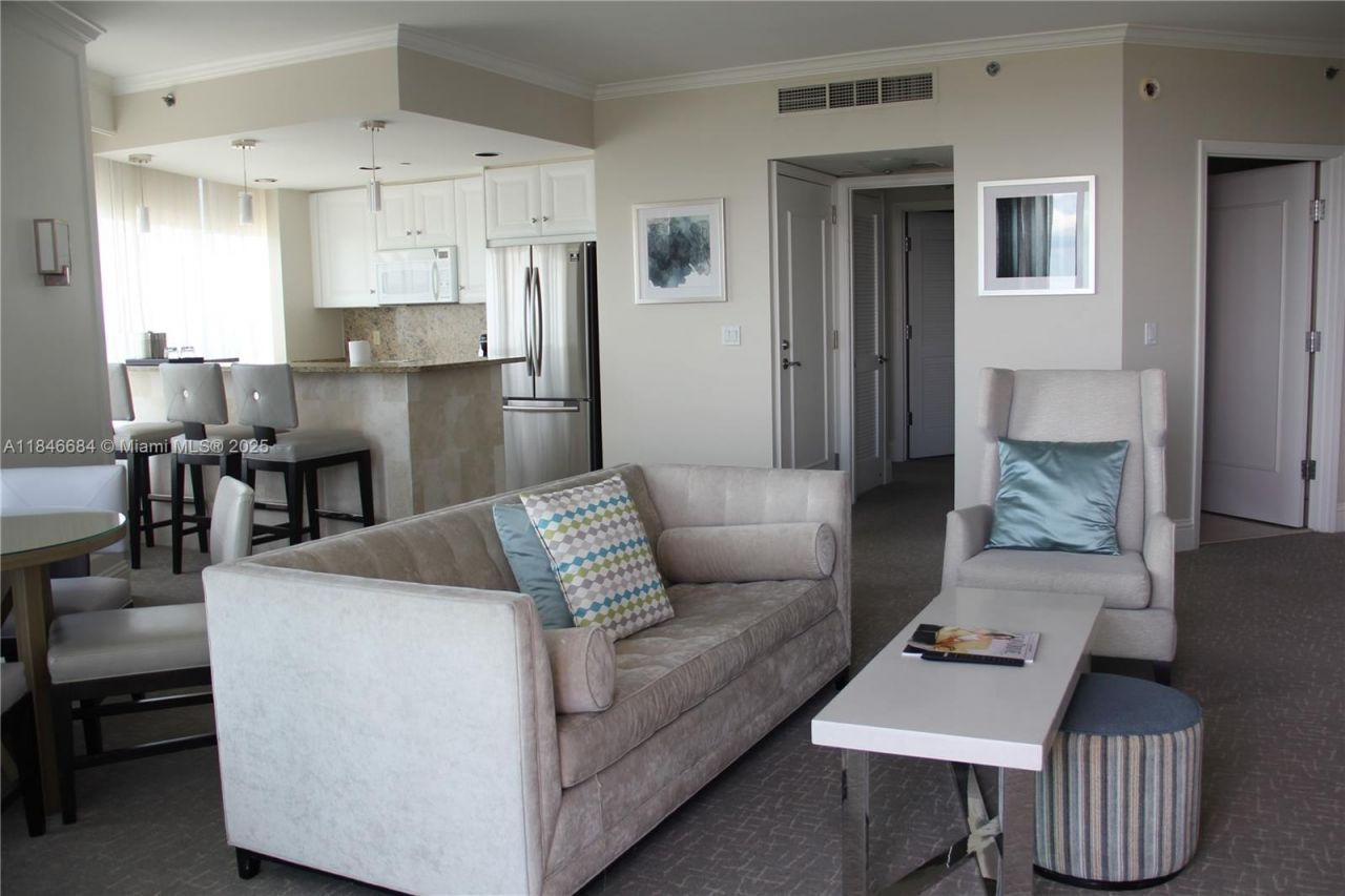 4401 Collins Ave, Unit 1915/1917, Miami Beach, FL 33140 Photo