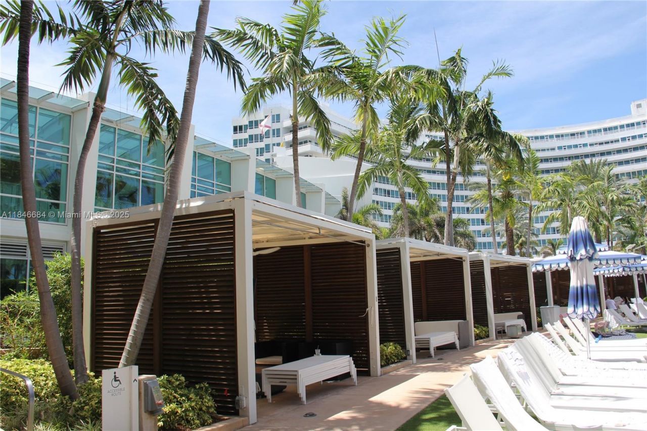 4401 Collins Ave, Unit 1915/1917, Miami Beach, FL 33140 Photo