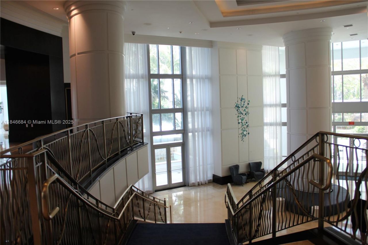 4401 Collins Ave, Unit 1915/1917, Miami Beach, FL 33140 Photo