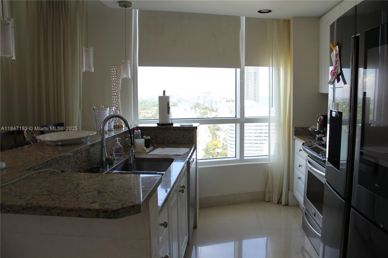 4401 Collins Ave, Unit 2315/2317, Miami Beach, FL 33140 Photo