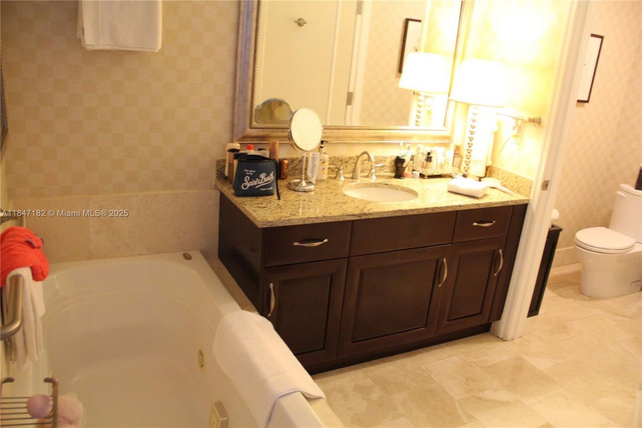 4401 Collins Ave, Unit 2315/2317, Miami Beach, FL 33140 Photo