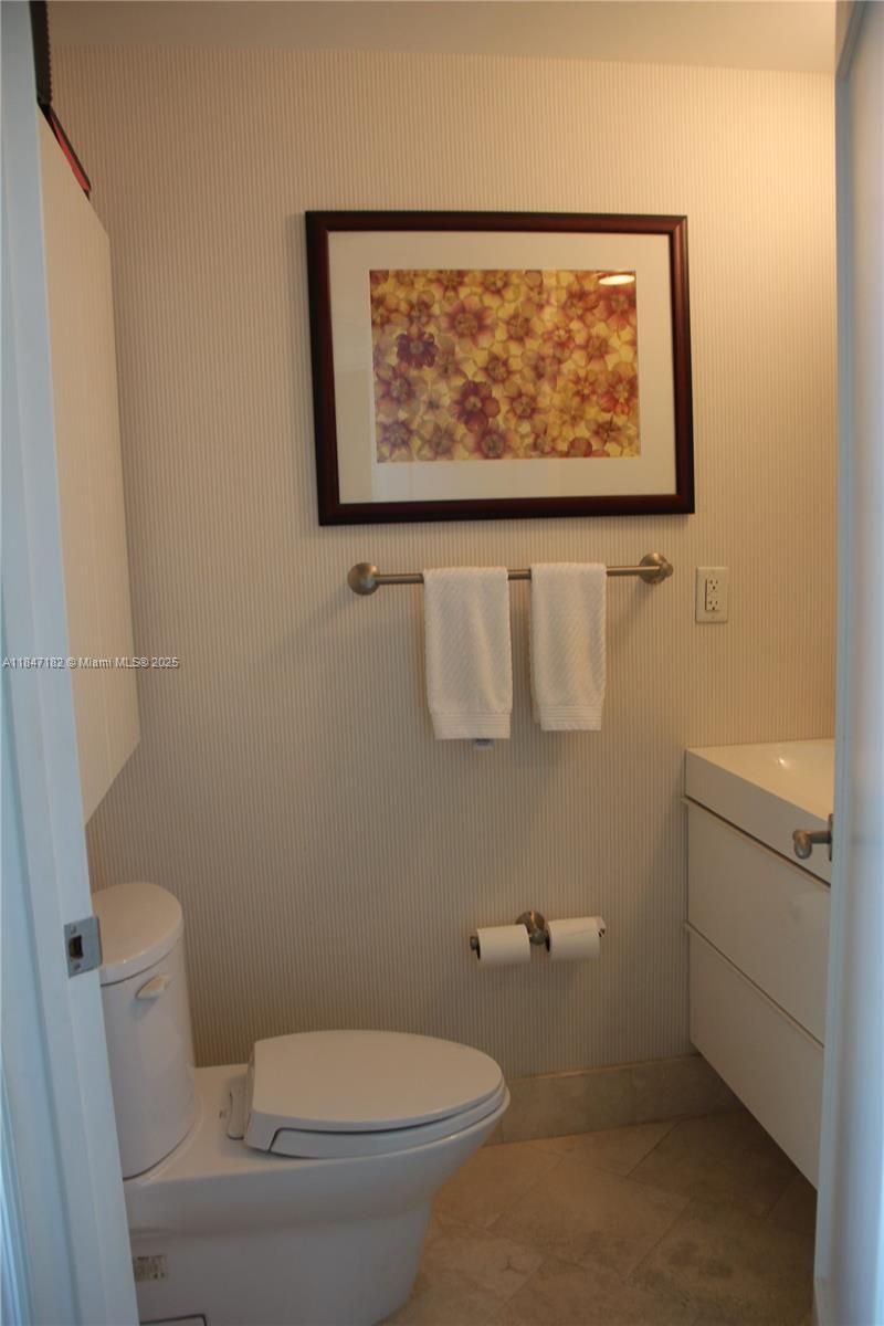 4401 Collins Ave, Unit 2315/2317, Miami Beach, FL 33140 Photo