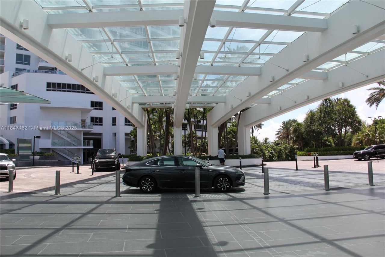 4401 Collins Ave, Unit 2315/2317, Miami Beach, FL 33140 Photo