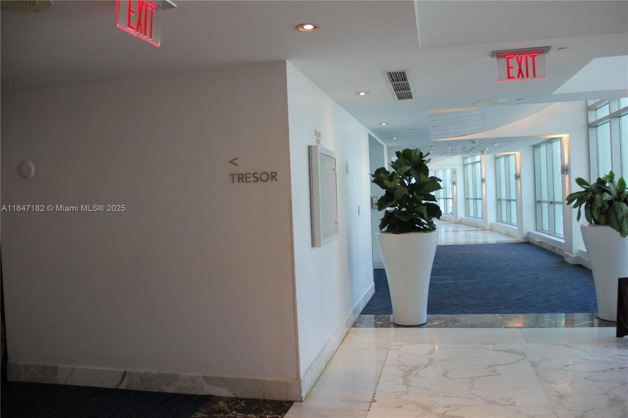 4401 Collins Ave, Unit 2315/2317, Miami Beach, FL 33140 Photo