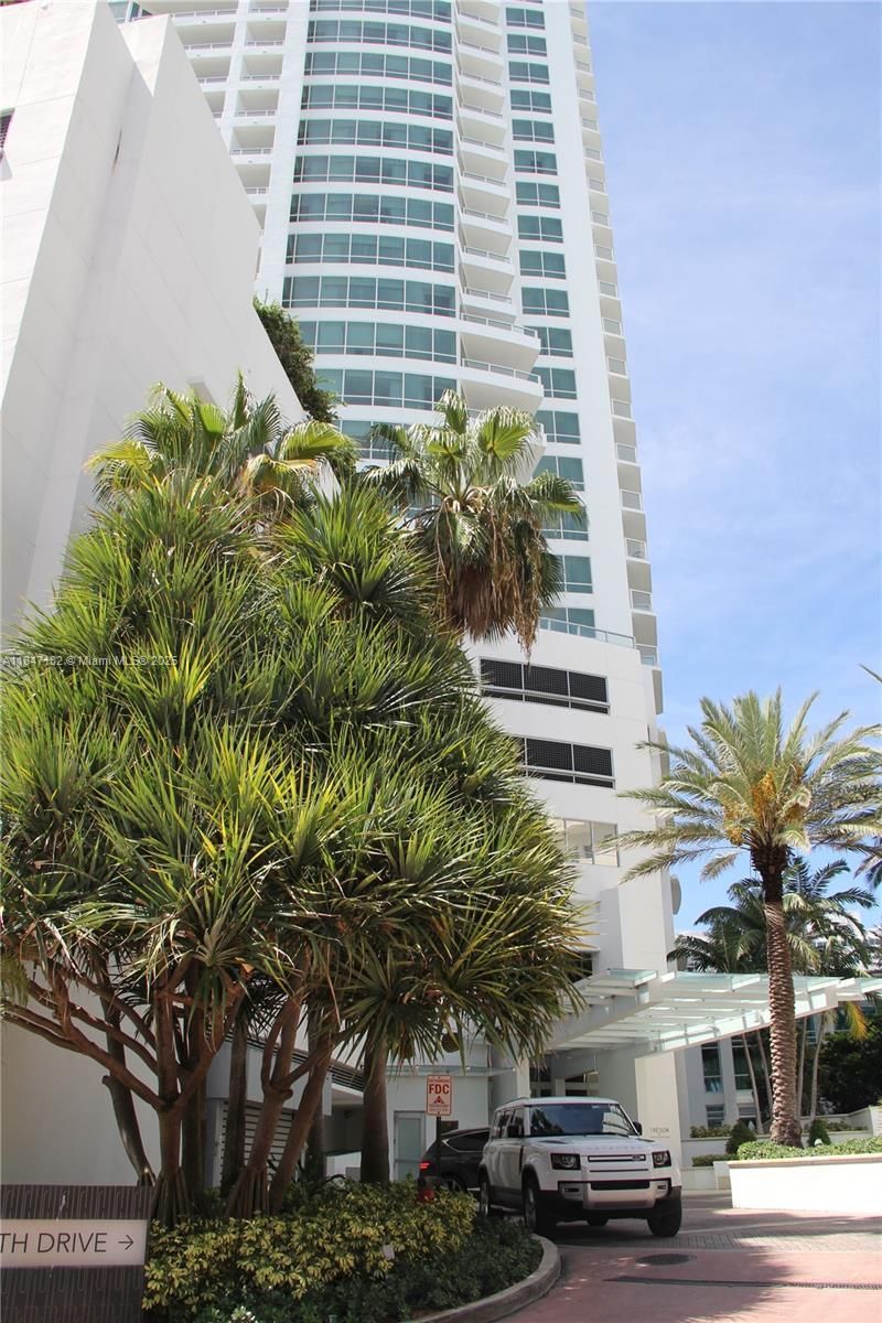 4401 Collins Ave, Unit 2315/2317, Miami Beach, FL 33140 Photo