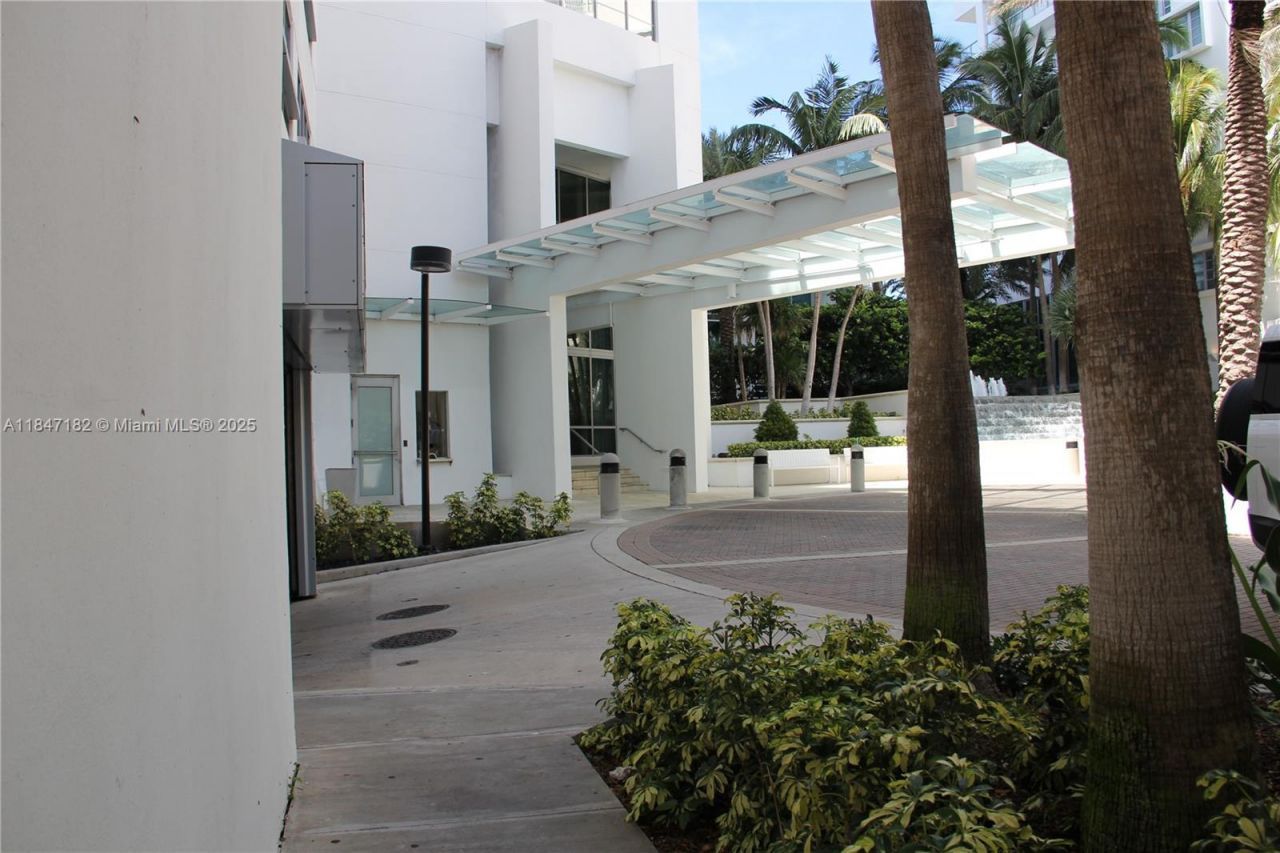 4401 Collins Ave, Unit 2315/2317, Miami Beach, FL 33140 Photo