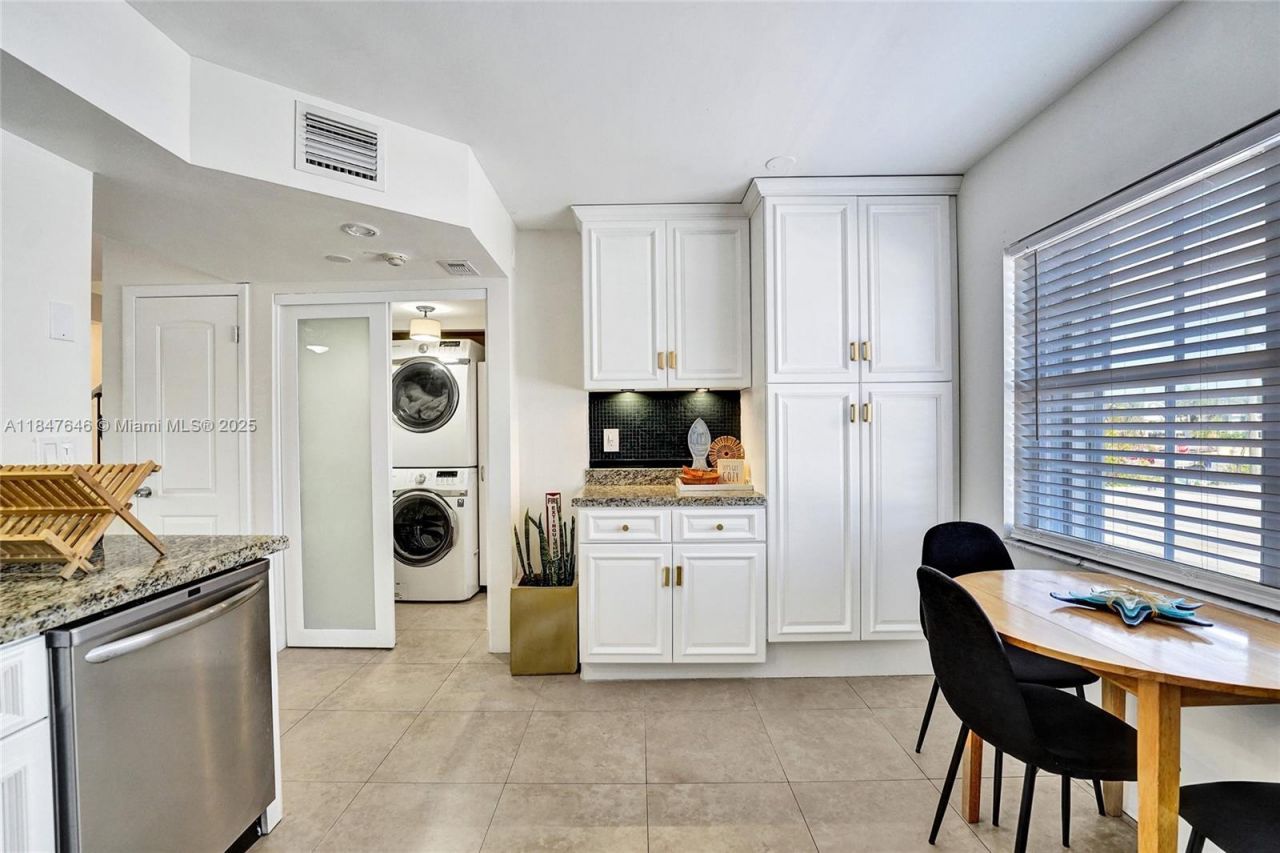 345 Virginia St, Hollywood, FL 33019 Photo