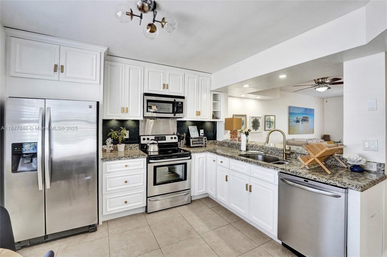 345 Virginia St, Hollywood, FL 33019 Photo