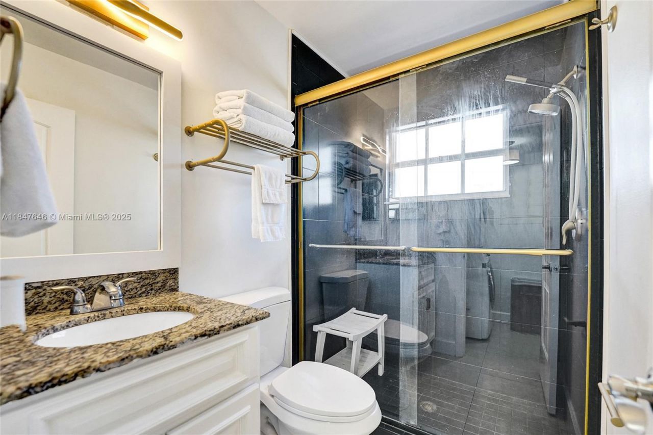 345 Virginia St, Hollywood, FL 33019 Photo